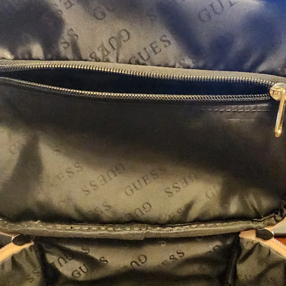 Guess Lightweight Kerry Travel Bag in Light Rose